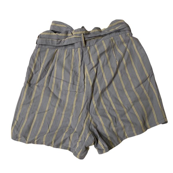 Harpers Heritage Stripped Front Tie Short - Picture 2 of 4